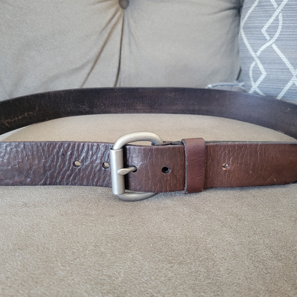Relic Men's Brown Leather Belt with Silver-Tone Solid Brass Buckle Size 38 - Picture 2 of 9